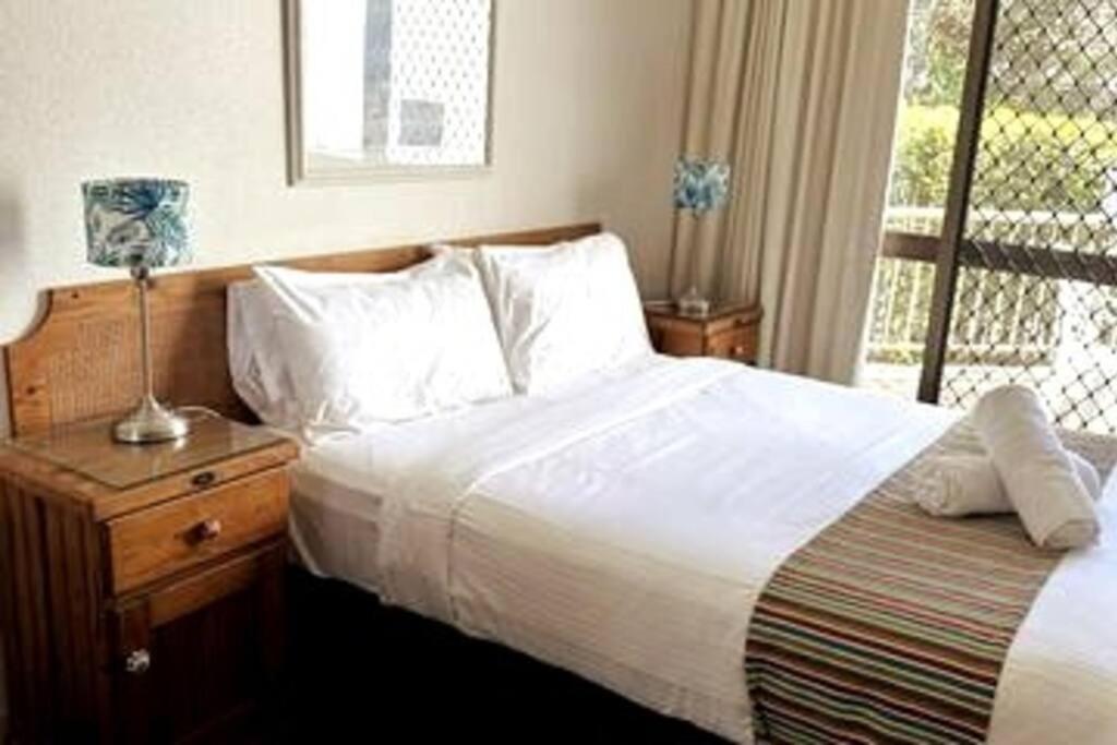 2 Bedroom Ocean View - Alexandria Apartments -Alexandra Headland Маручидор Экстерьер фото